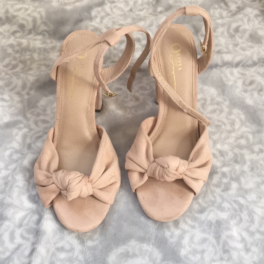 🍁 Brand New Fashion Nova Nude High Heels